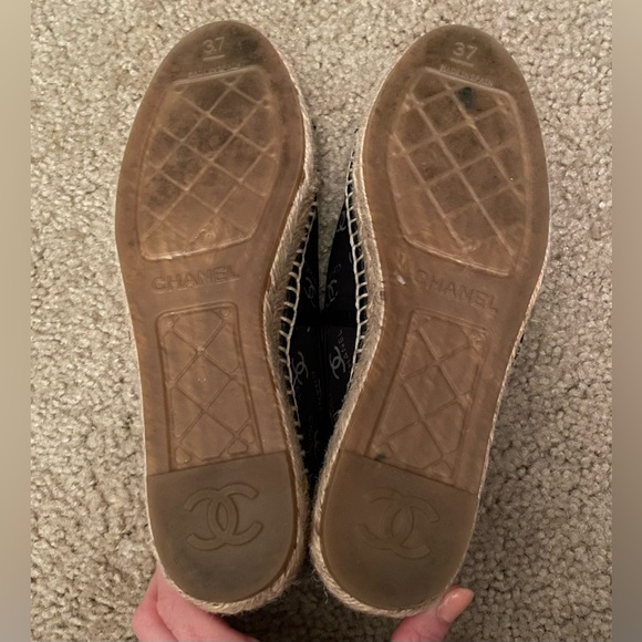 Chanel Interlocking CC Logo Espadrilles - Picture 6 of 6